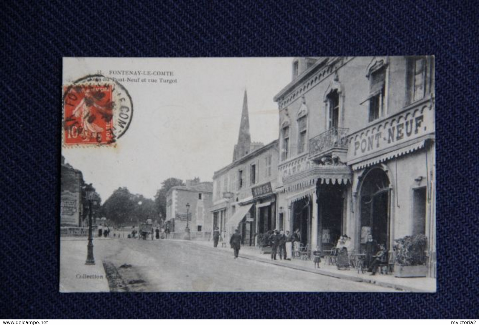 FONTENAY LE COMTE : Café Du Pont Neuf Et Rue Turgot - Fontenay Le Comte