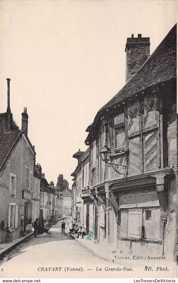 CP FRANCE - 89 - CRAVANT - La Grande Rue - Toulot Editeur Auxerre - - Otros & Sin Clasificación