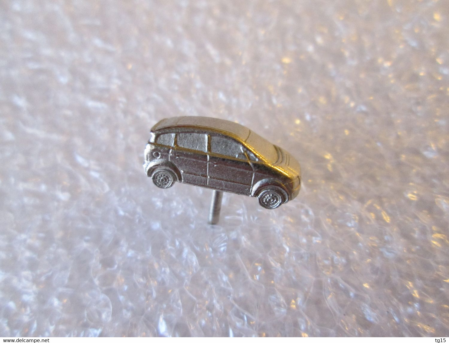 PIN'S    AUDI   A  2  Zamak  3D - Audi