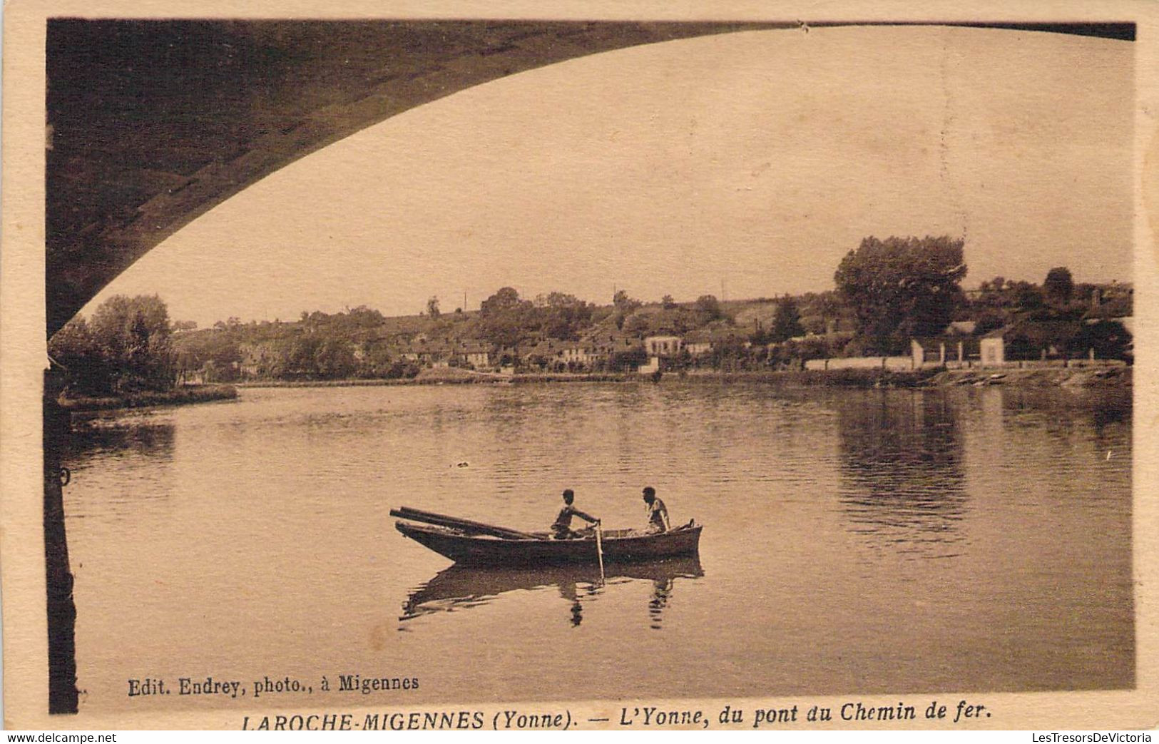 CP FRANCE - 89 - LAROCHE MIGENNES - L'Yonne Du Pont De Chemin De Fer - Editeur ENDREY MIGENNES - Barque - Autres & Non Classés