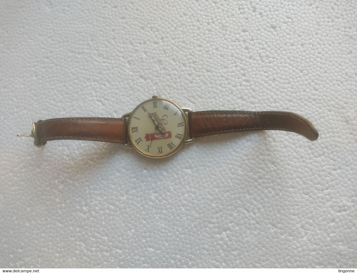 Ancienne Montre Publicitaire Cigarettes CHESTERFIELFD Cadran Diamètre 4 Cm Env Poids : 40 Grammes - Advertisement Watches