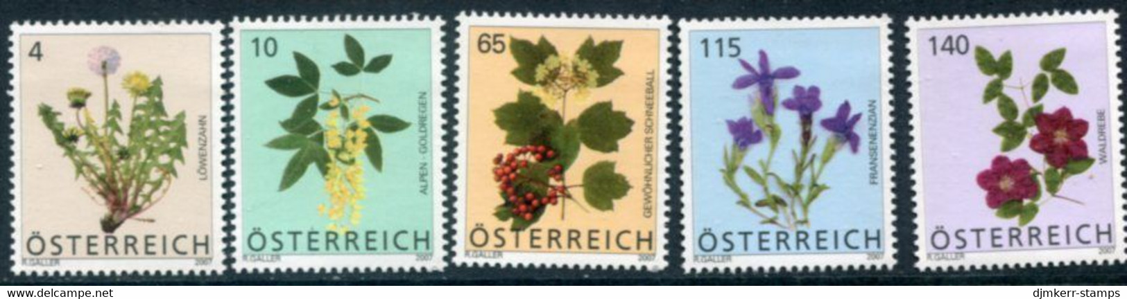 AUSTRIA  2007 Flowers Definitive MNH / **.  Michel 2678-82 - Unused Stamps