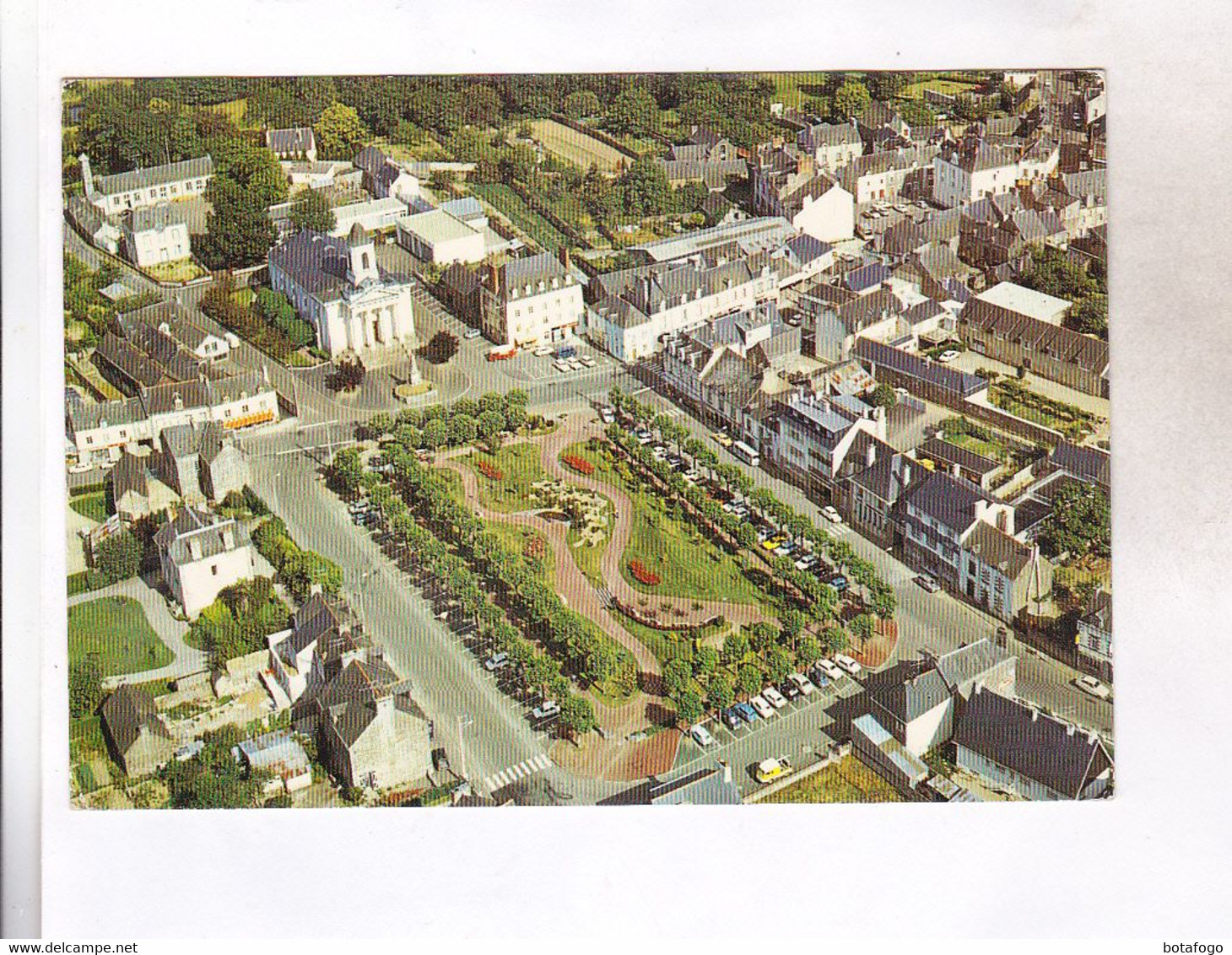 CPM DPT 56 LA GACILLY , VUE AERIENNE PLACE ET EGLISE  En 1978! (voir Flamme) - La Gacilly