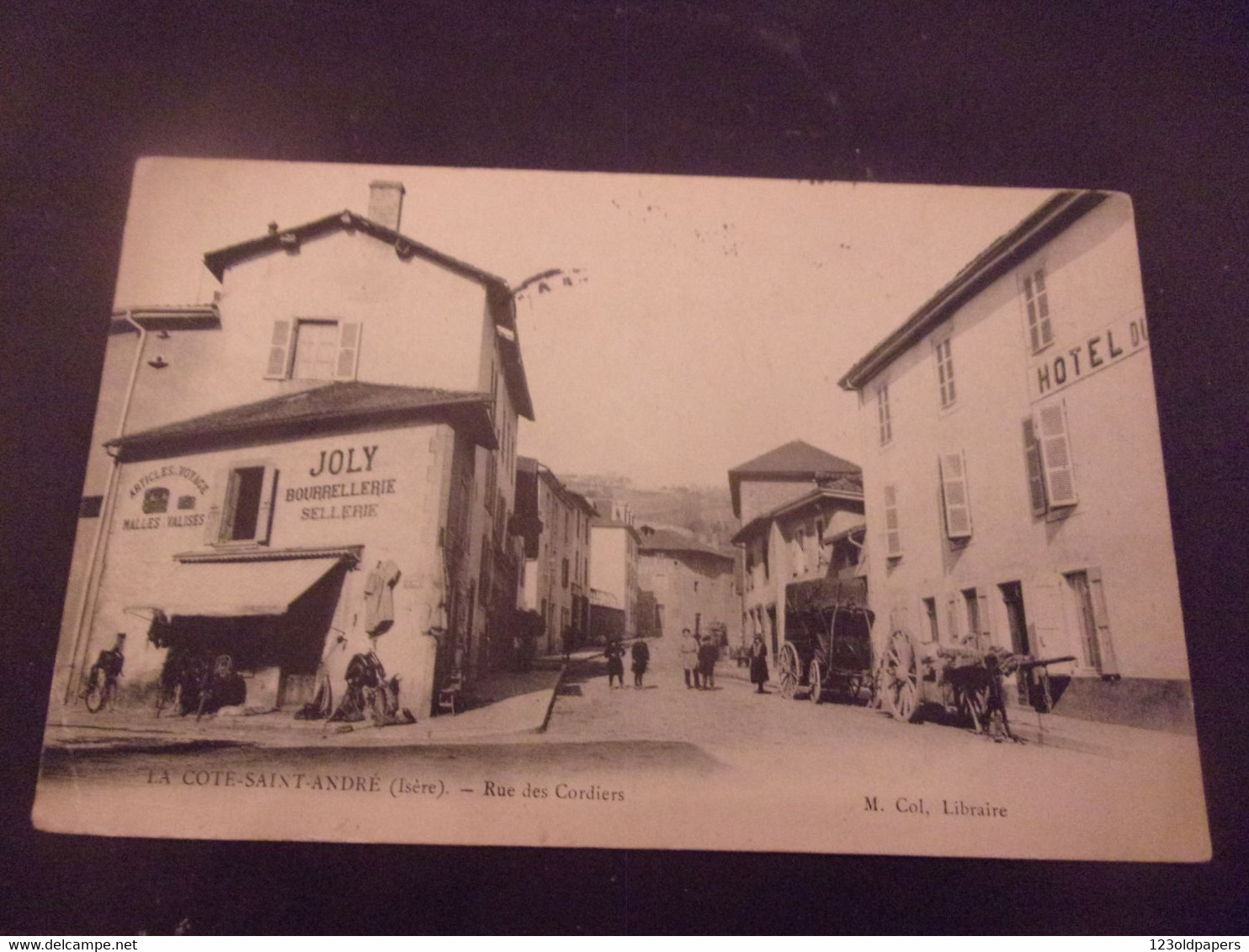 LA COTE SAINT ANDRE Rue Des Cordiers ,joly Bourrellerie Sellerie Animée - La Côte-Saint-André