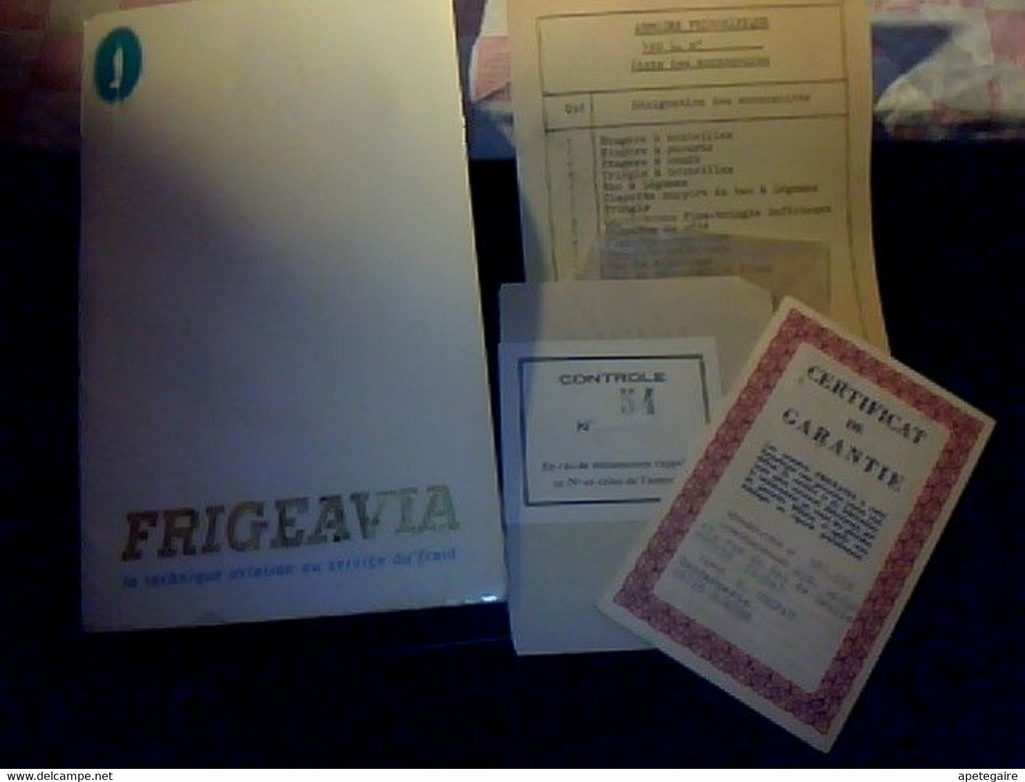 Réfrigérateurs Frigeavia Livret Technique Avec Recettes Plus Certifica De Garantie Année 1962 - Material Y Accesorios