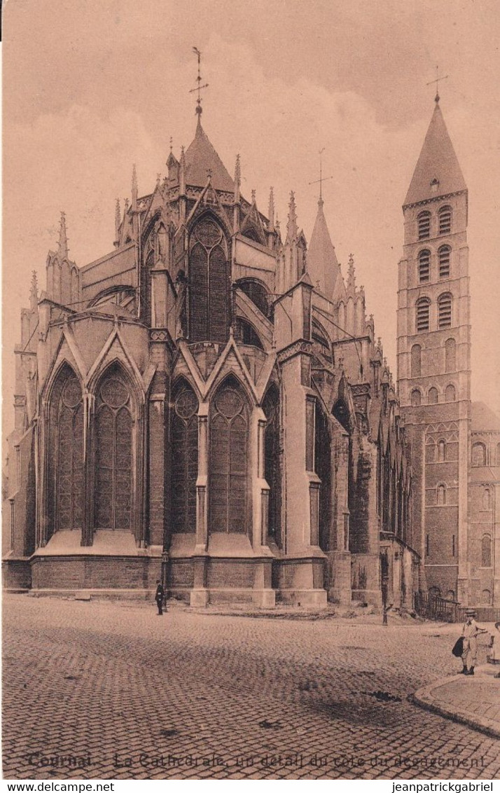 GEO Tournai La Cathedrale Un Detail Du Cote Du Degagement - Tournai