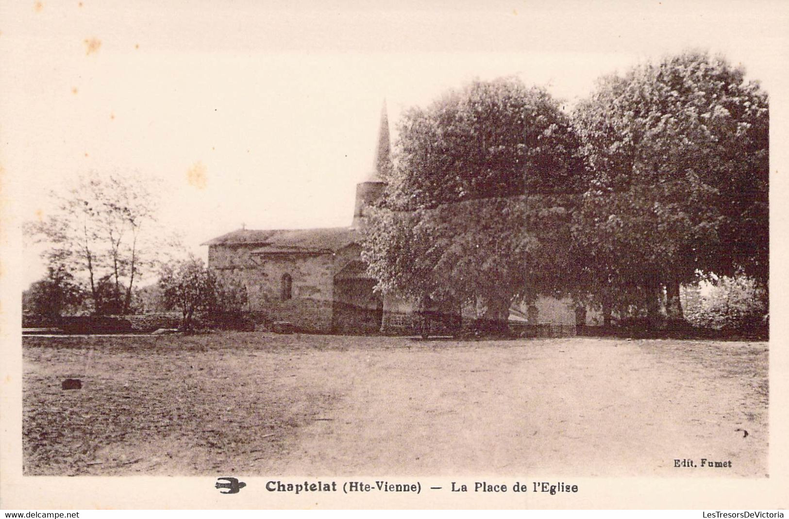 CPA - 87 - CHAPTELAT - La Place De L'église - Edition Fumet - Andere & Zonder Classificatie