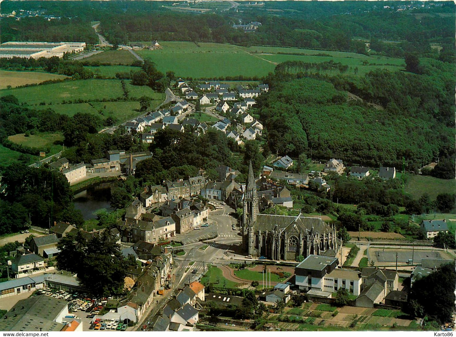 Orvault * Vue Aérienne Sur Le Bourg De La Commune - Orvault