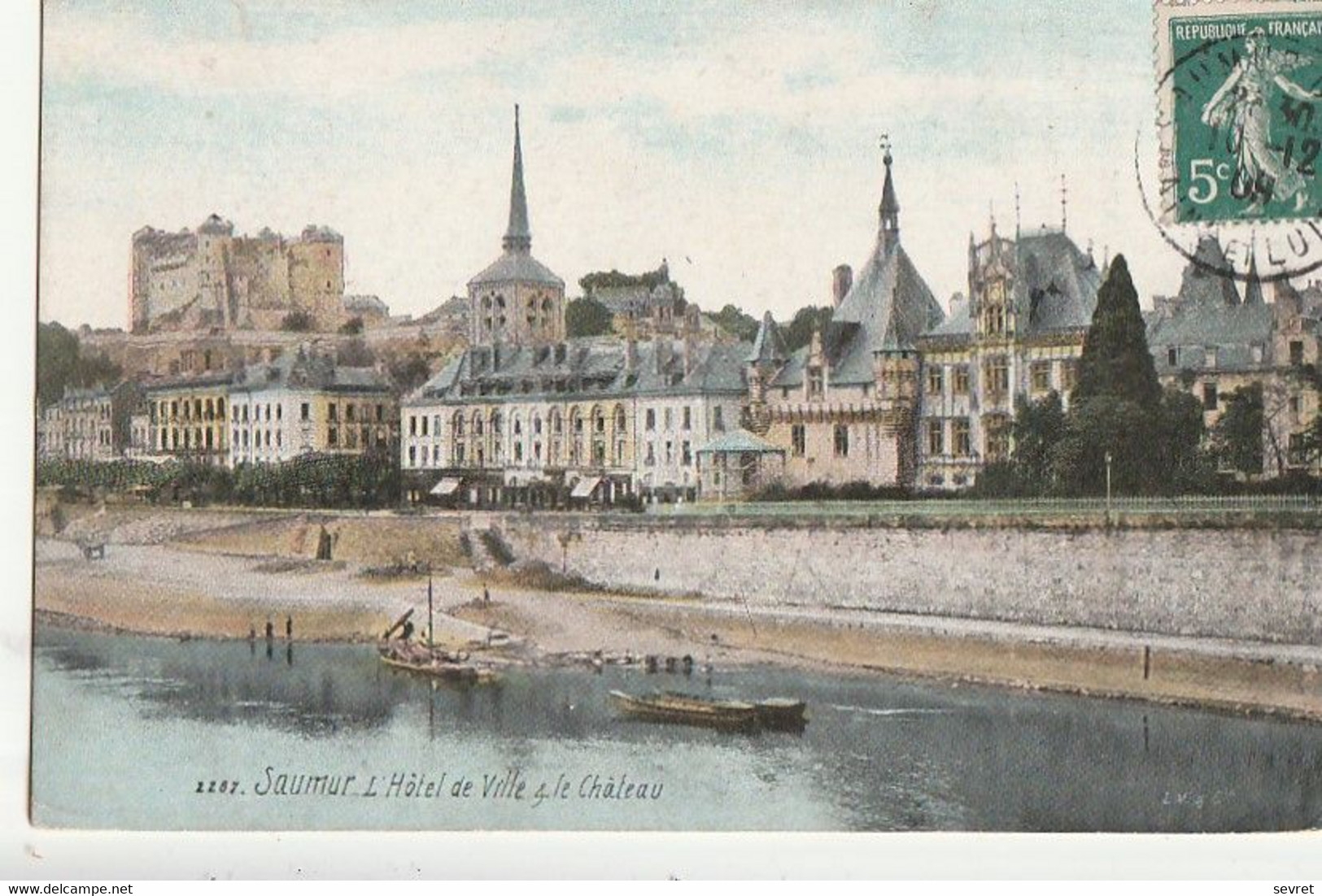 SAUMUR. -  L'hôtel De Ville Et Le Château - Saumur