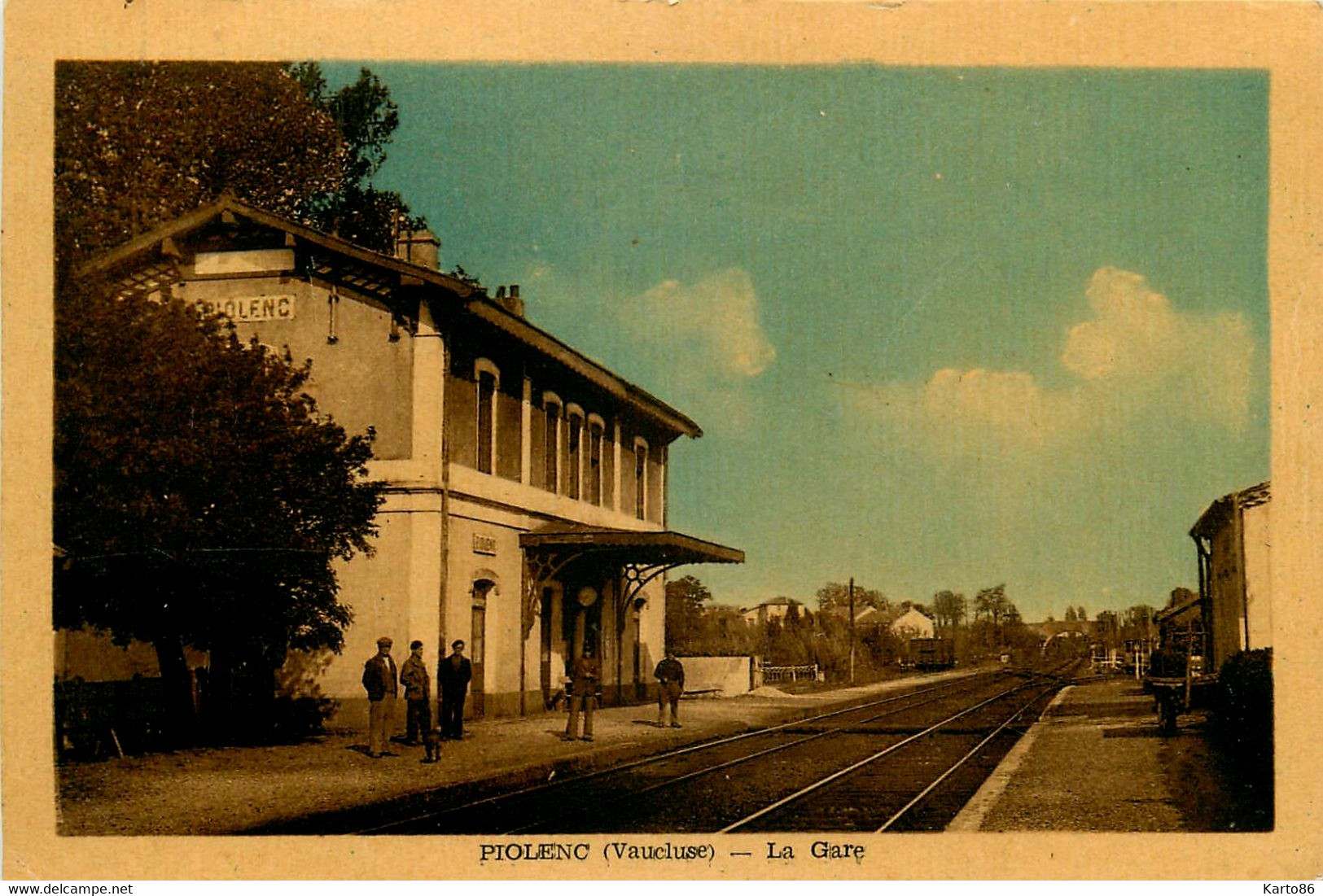 Piolenc * La Gare Du Village * Ligne Chemin De Fer - Piolenc