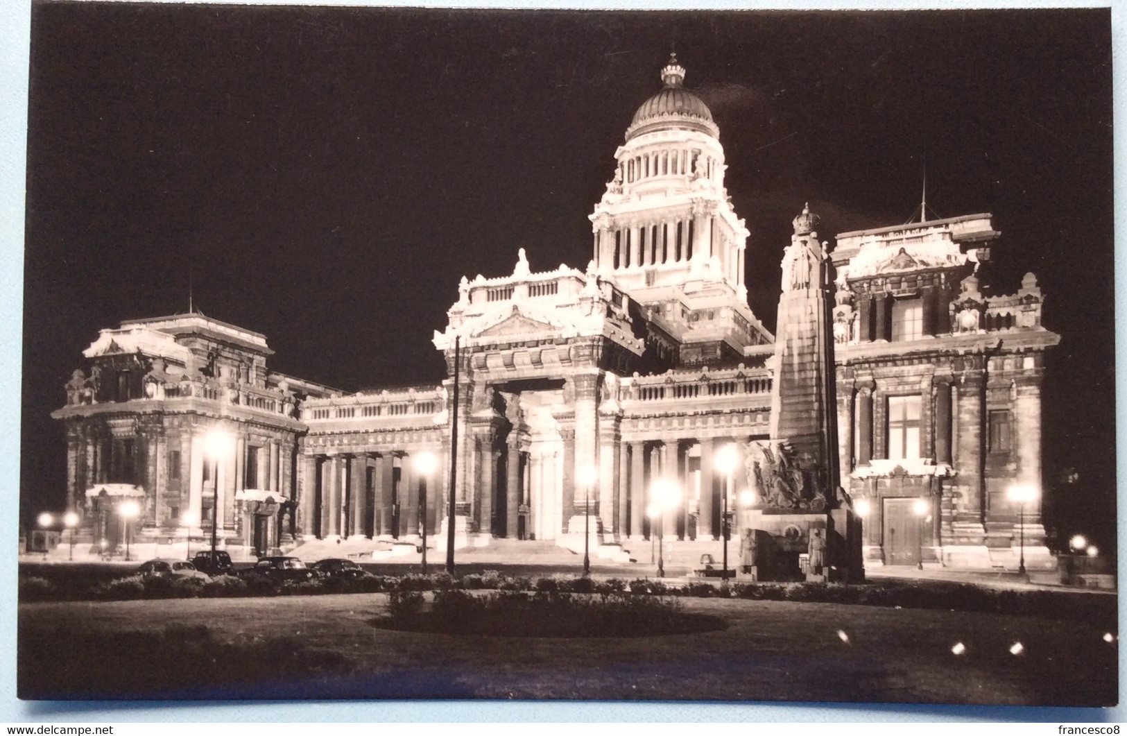 Bruxelles Palais De Justice - Bruselas La Noche