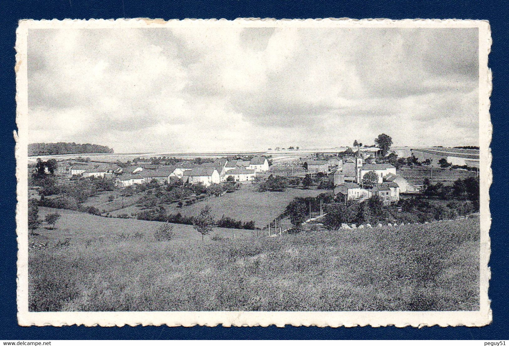 Villers-la-Loue ( Meix-devant-Virton). Panorama Avec L'église Saint-Hubert - Virton