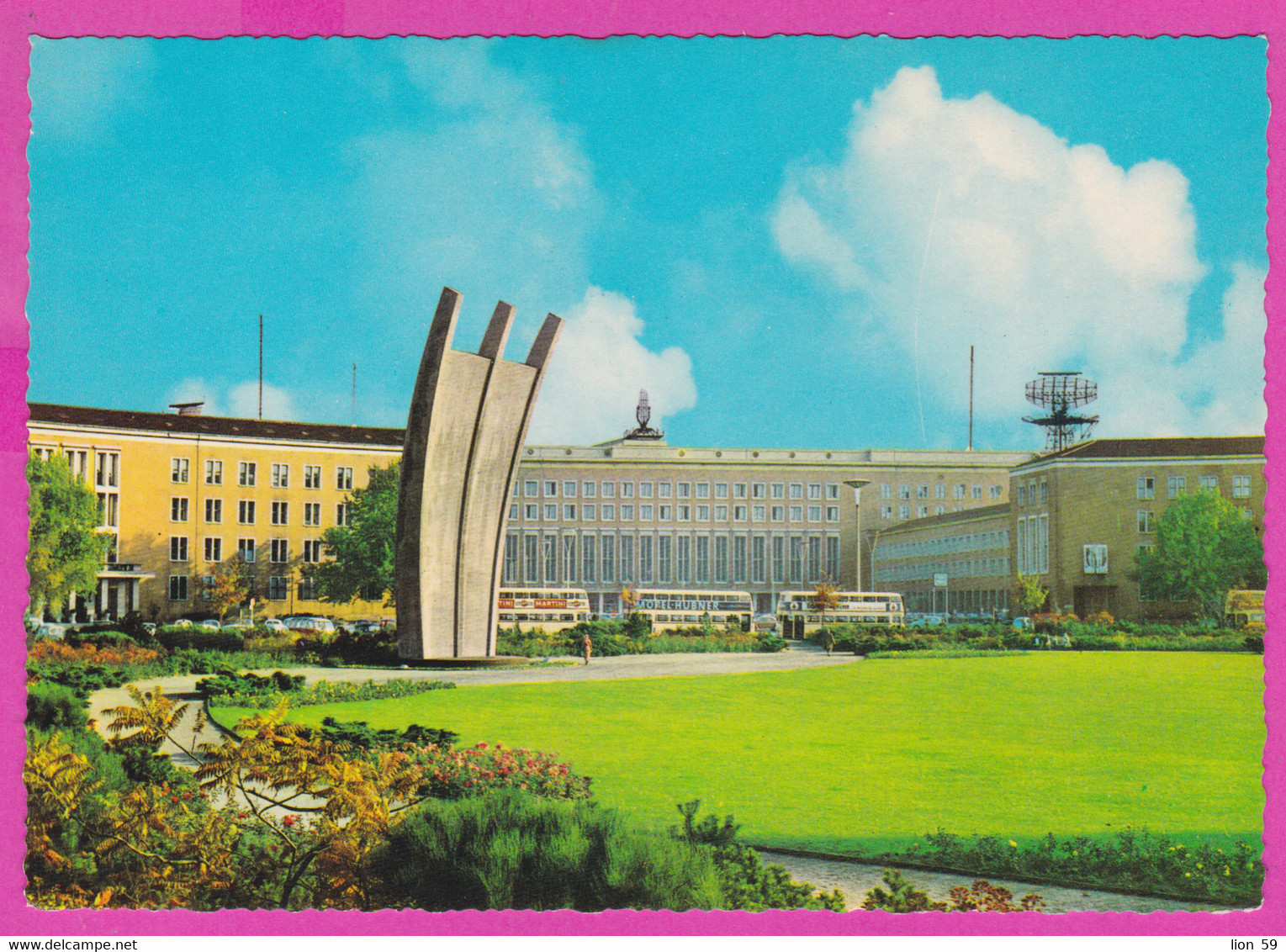 282070 / Germany - Berlin - Tempelhof Airport Square Of The Airlift With Airlift Monument PC 921/1 Kruger Deutschland - Tempelhof