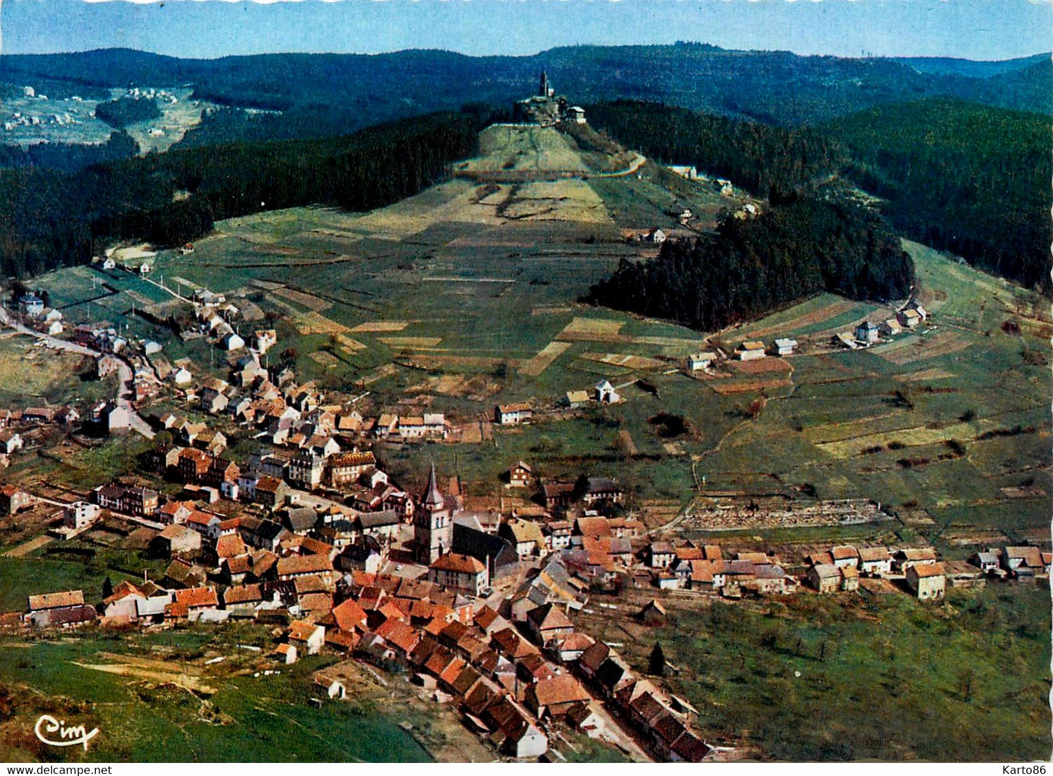 Dabo * Vue Générale Aérienne Avec Le Rocher Et La Chapelle St Léon - Dabo