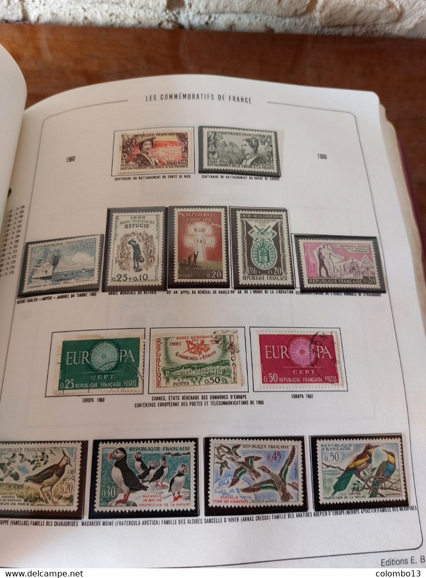 ALBUM PHILATELIQUE FRANCE COLLECTION + 2250 TIMBRES VOIR DETAIL ANNONCE