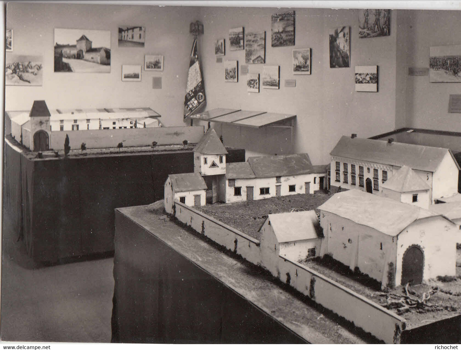 LIGNY - Musée Napoléonien - Maquettes Des Fermes Historiques "d'En Bas" Et "d'En Haut" - Sombreffe