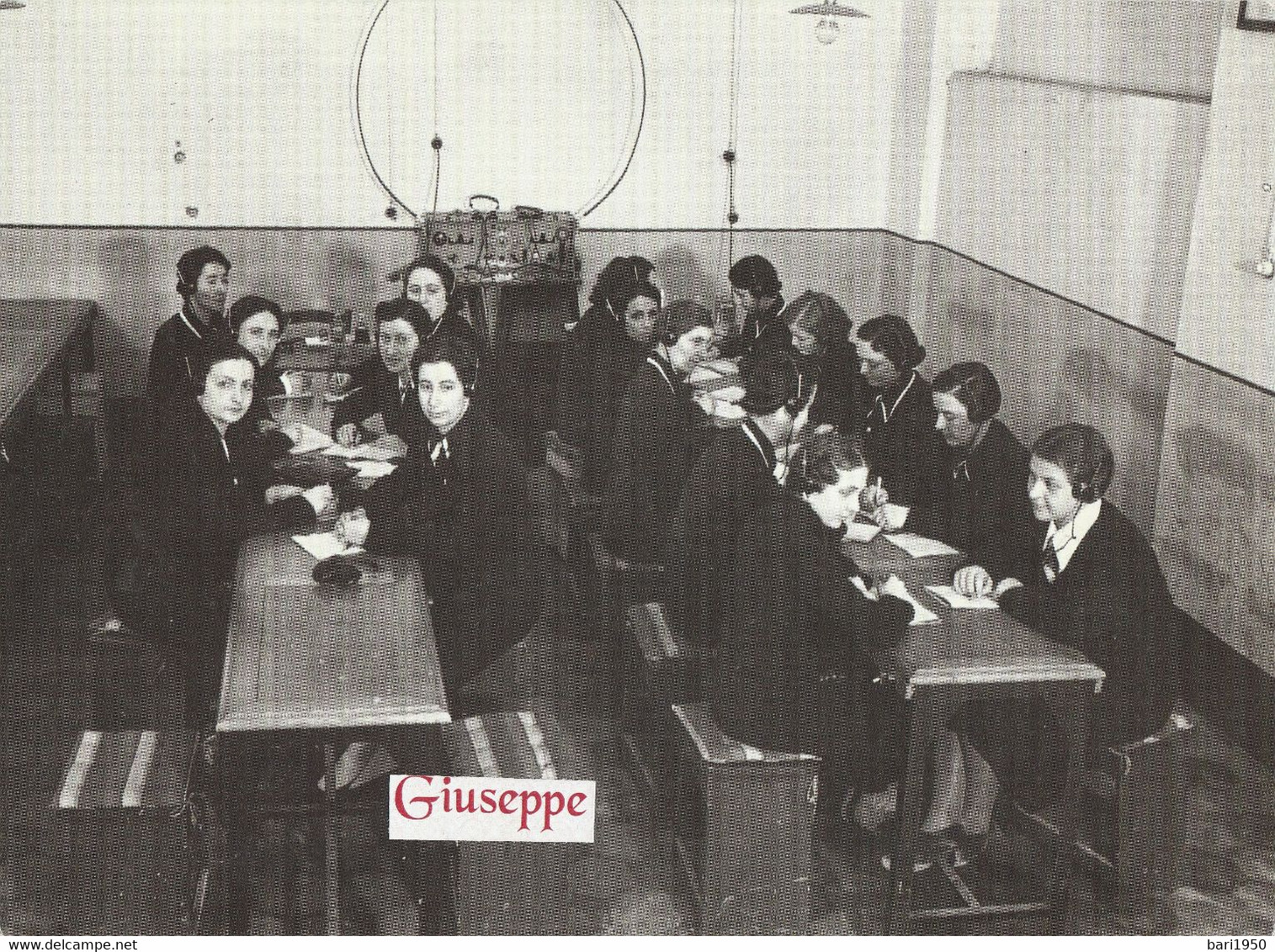Foto Riproduzione " Copyright  Fratelli Alinari "  Bologna 1930 - Scuola Di Radiotelegrafia - Métiers