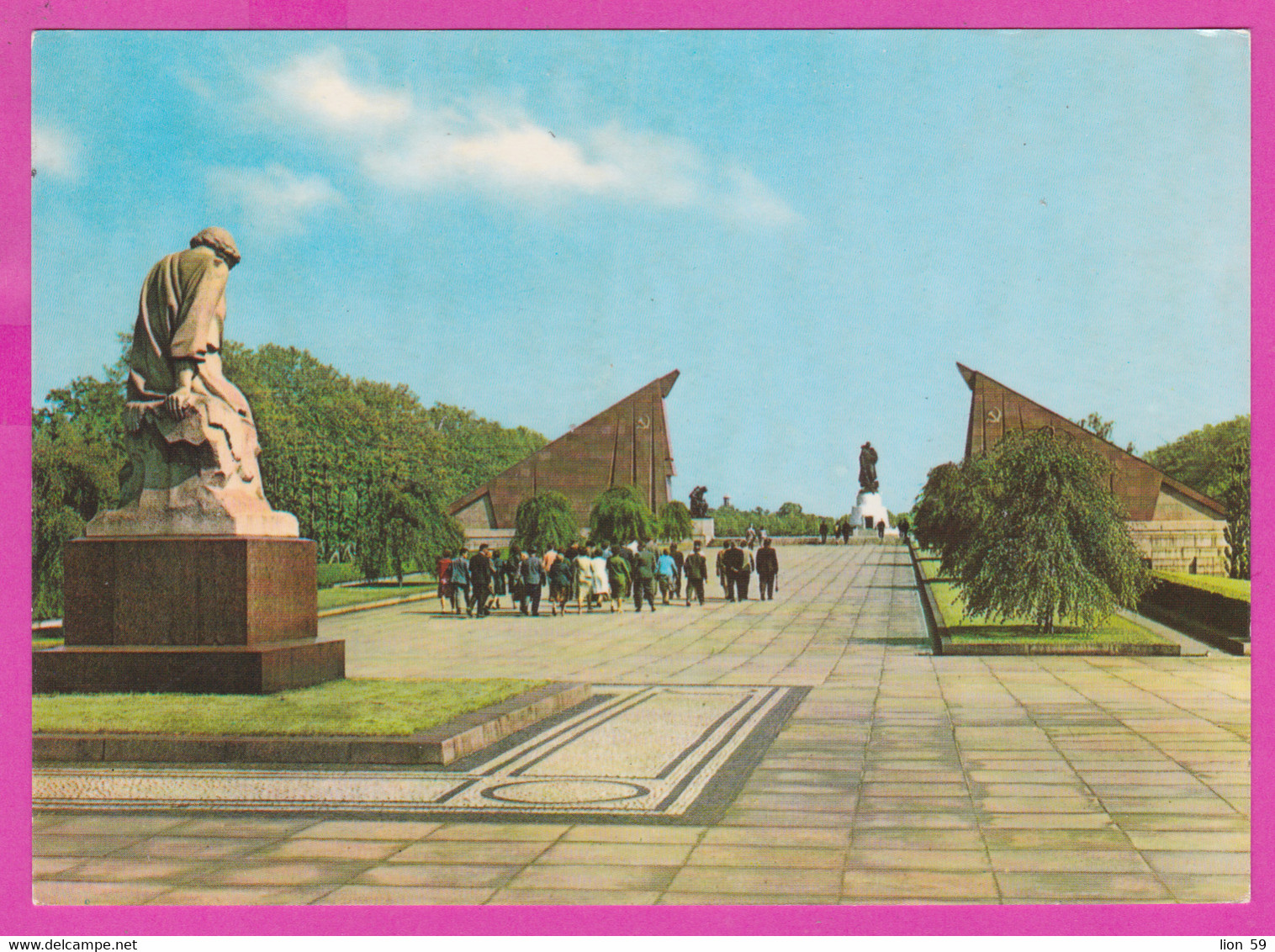 282165 / Germany DDR - Berlin - Soviet War Memorial Treptow (Sowjetisches Ehrenmal Treptow) Monument PC Deutschland - Treptow