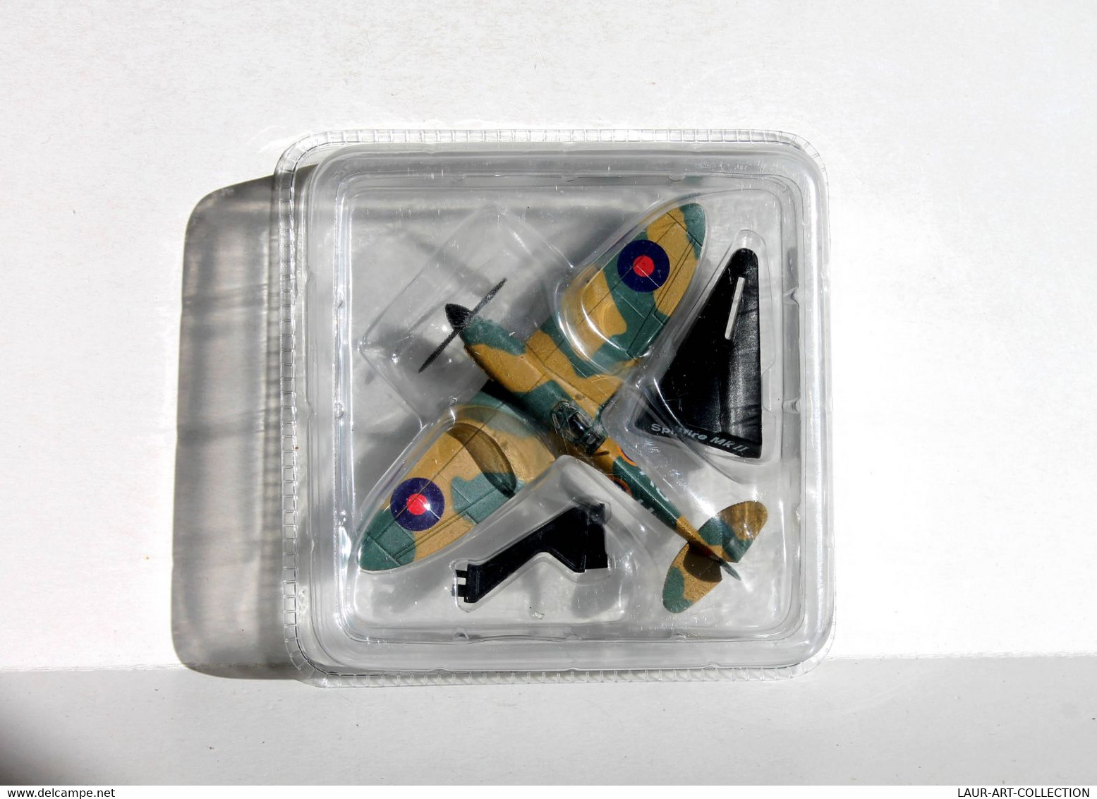 SPITFIRE Mk II - AVION MILITAIRE DE COMBAT, 2e GUERRE MONDIALE MILITARY AIRPLANE - ANCIEN MODELE AERONEF    (1610.94) - Luchtvaart