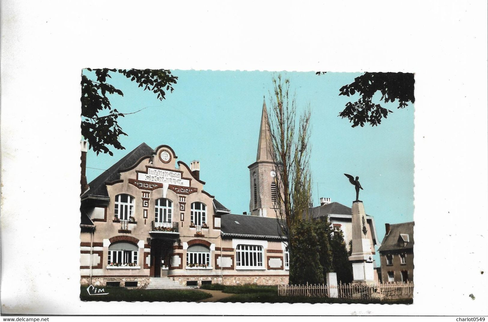 La Mairie Et Le Monument - Croisilles