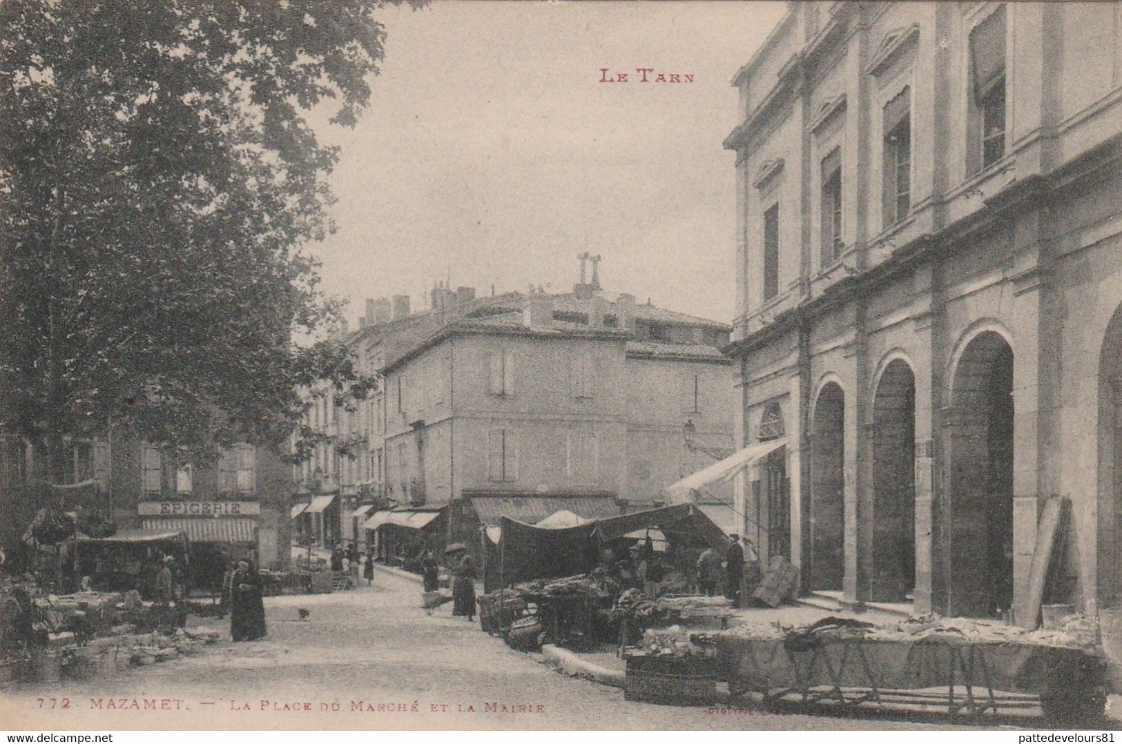 CPA (81) MAZAMET La Place Du Marché Et De La Mairie Marchand Ambulant - Mazamet