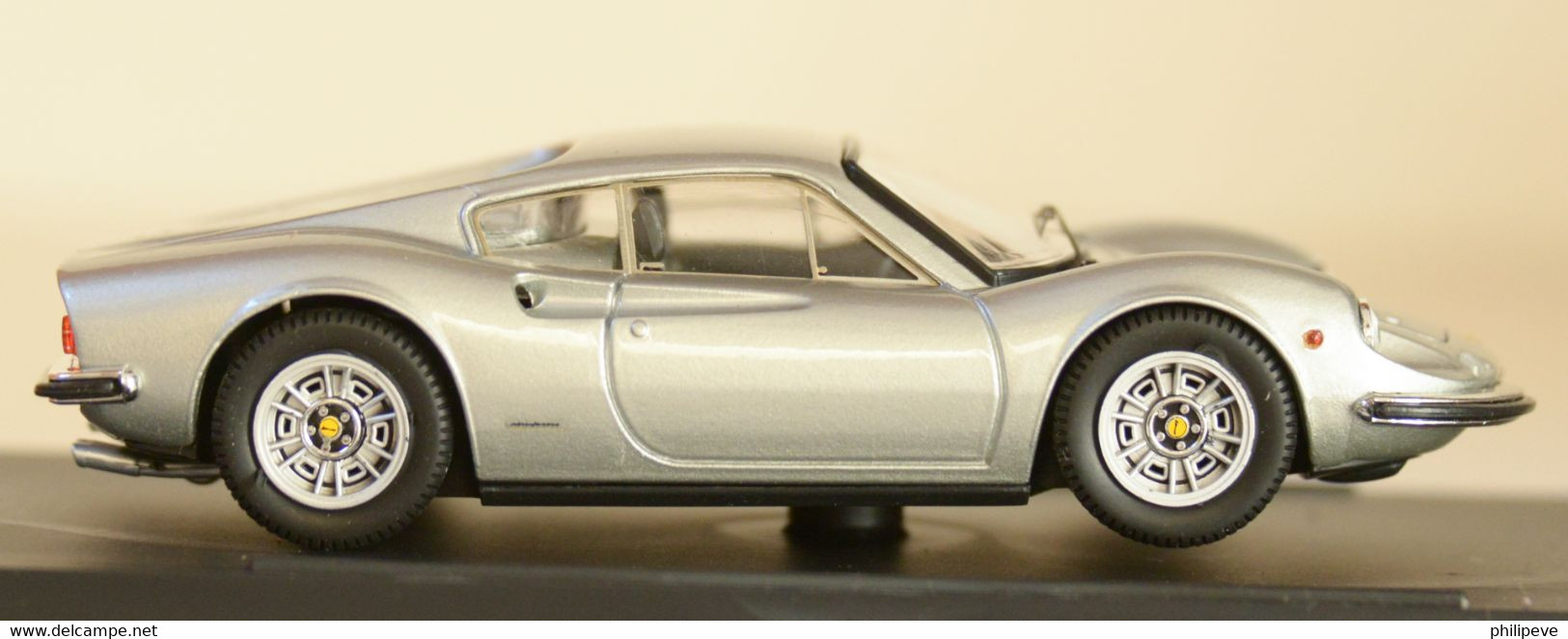 FERRARI Dino 246 GT Street 1969 - BANG 1:43 - Bang