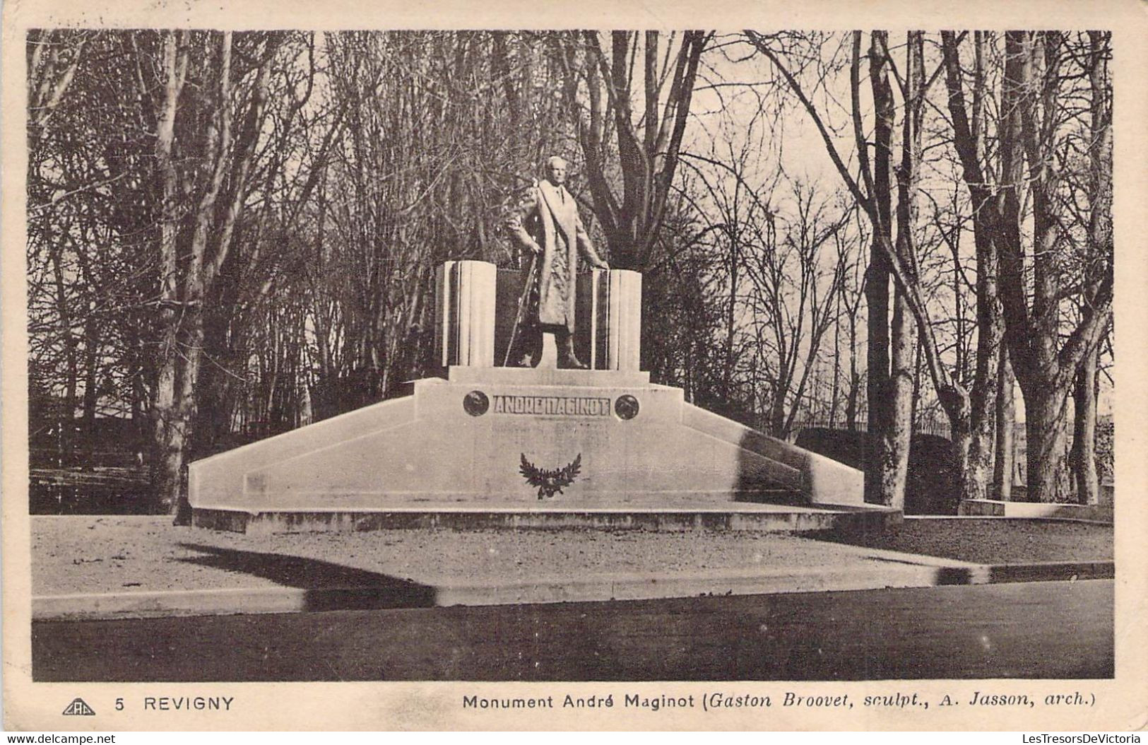 CPA 55 - REVIGNY - Monument André Maginot - Gaston Broovet Sculpteur - Revigny Sur Ornain