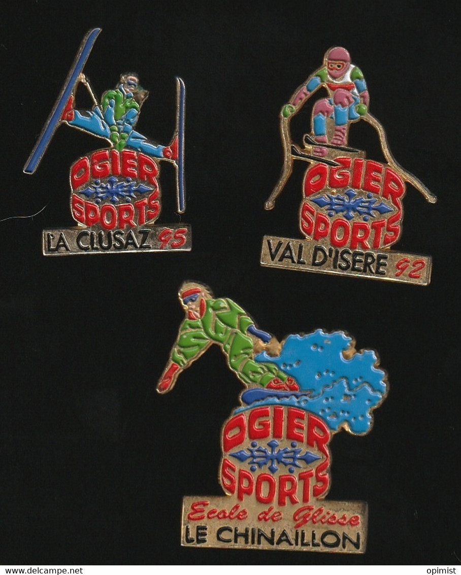 75789-série De 3 Pin's.Ogier Sports.le Chinaillon.la Clusaz.Val D'Isère.signé Charly Pin's. - Sports D'hiver