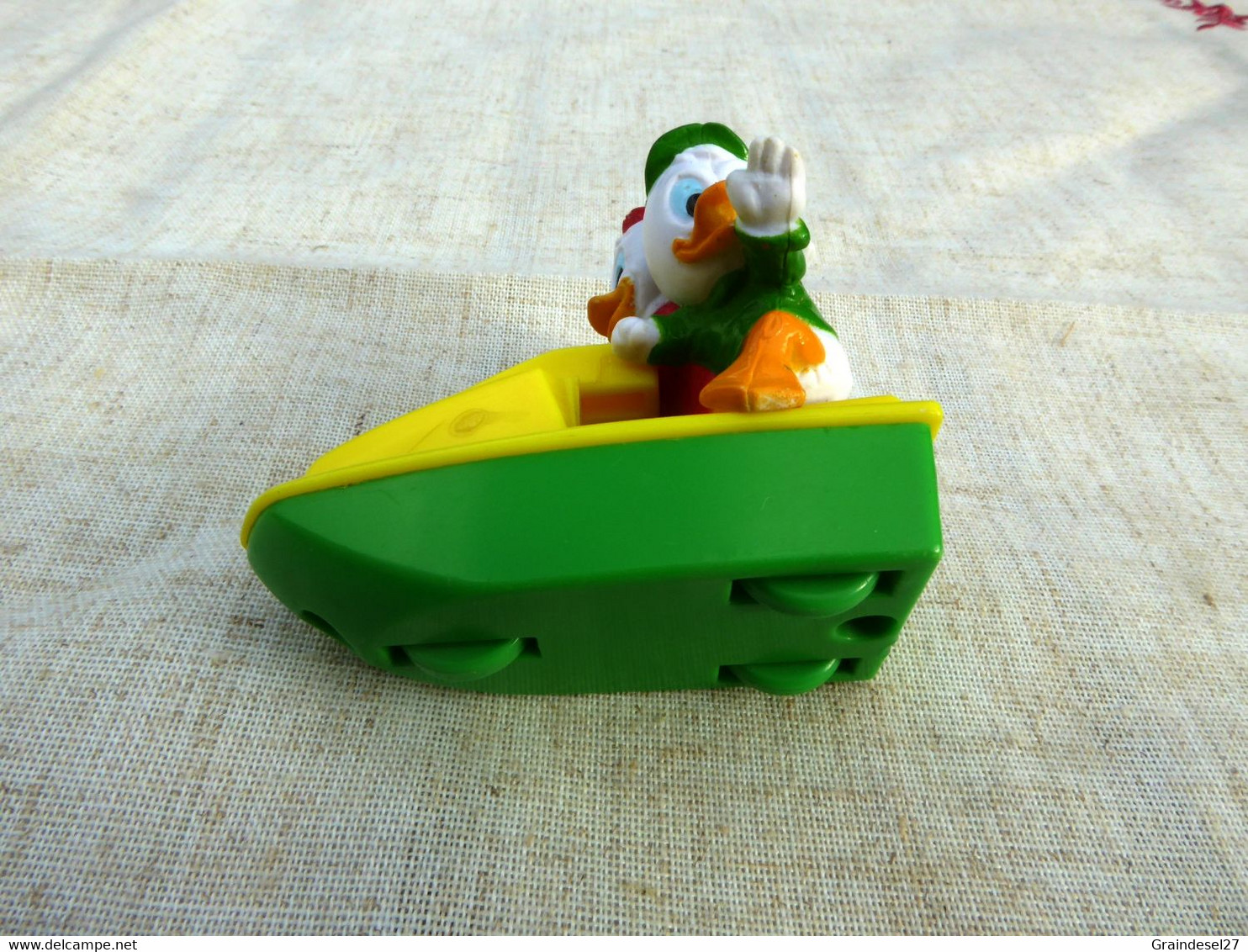 Figurine Mac Donald's Happy Meal 1990 Riri Fifi Loulou Sur Jetski. - Disney