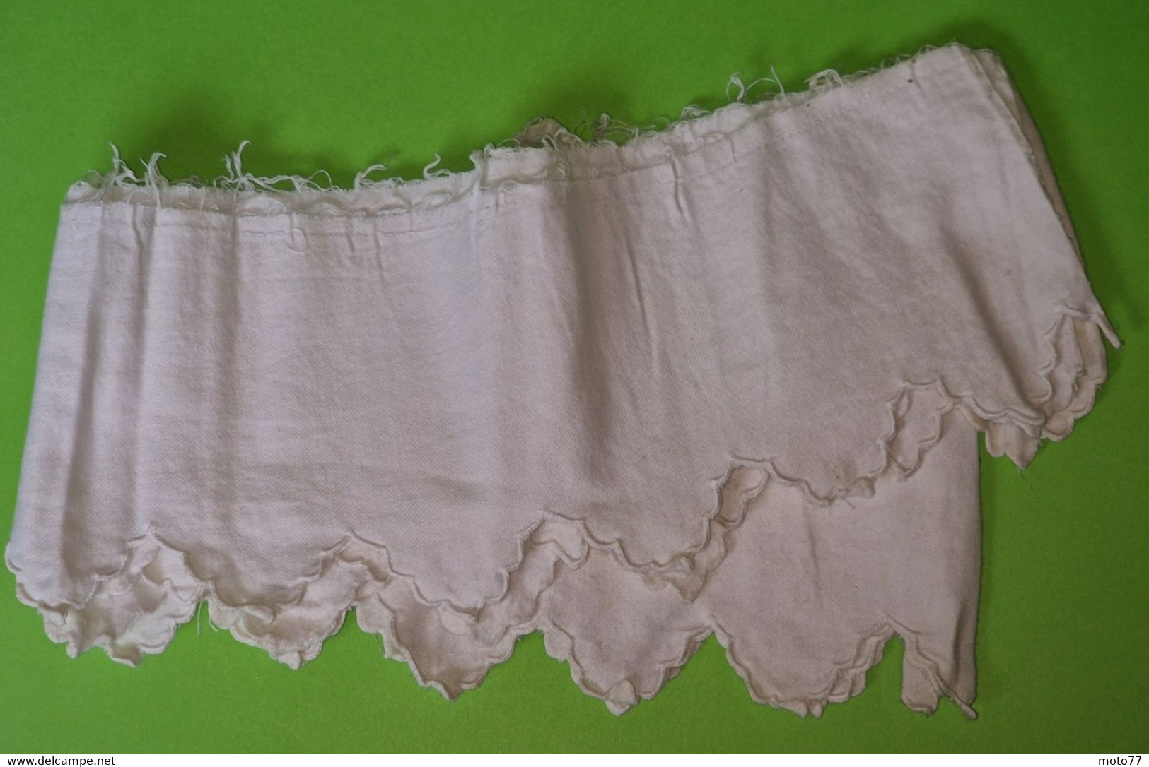 Ancienne FRISE Tissus Brodé , Décoration Cheminée - 2.60 M Déplié - Vers 1900 / 1930 - Laces & Cloth