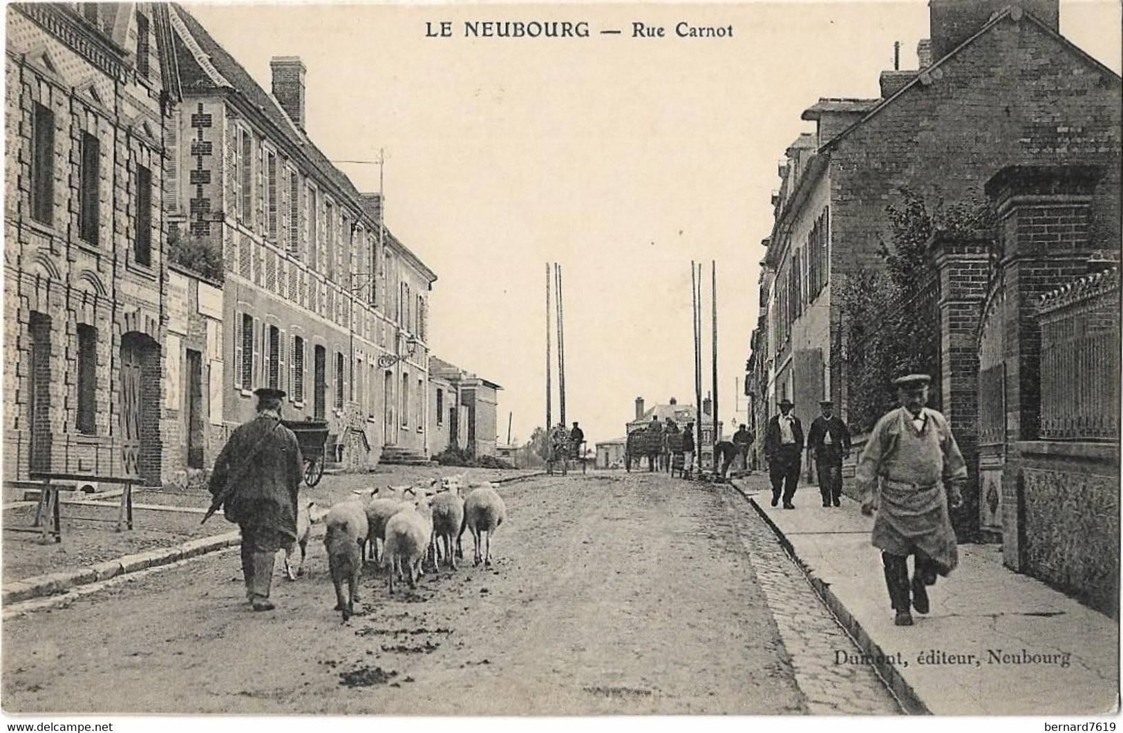 27    Le Neubourg - Rue Carnot - Le Neubourg