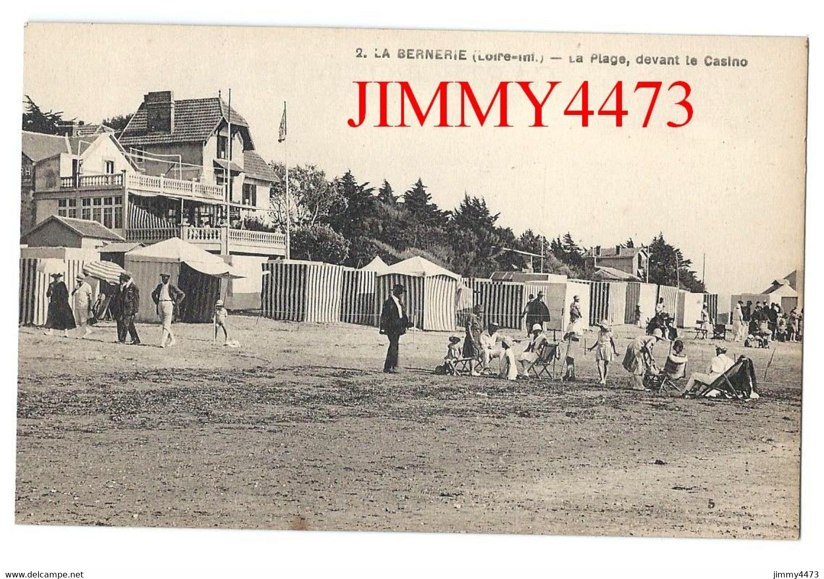 CPA - LA BERNERIE (Loire-Inf.) La Plage Devant Le Casino ( Bien Animée - Les Tentes ) N° 2 - Edit. F. Chapeau - La Bernerie-en-Retz