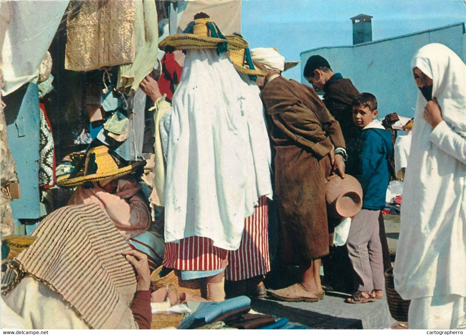 Postcard Morocco Tanger Street Market Ethinc Types And Scenes - Tanger