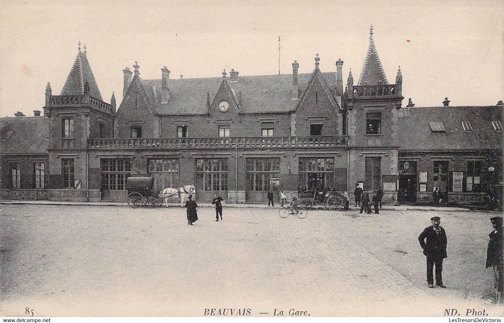 CPA - 60 - BEAUVAIS - La Gare - Animée - Calèche - Cheval - LL - Beauvais