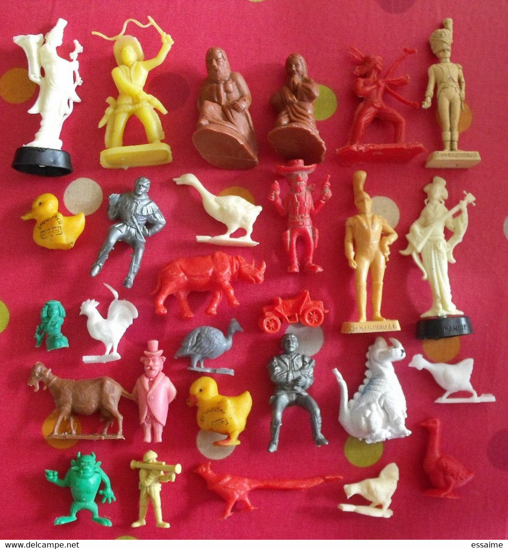 17 Figurines Publicitaires. Amiot, Flan Impérial, Lever, Cmc, Duroi, Roche Aux Fées, Bonux, Divers. Vers 1960-70 - Disney