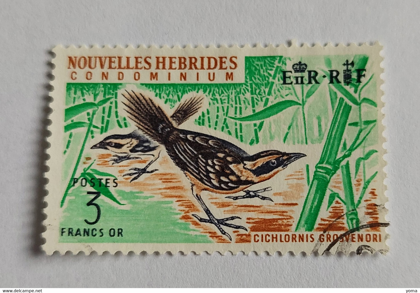 N° 275       Passereaux  -  Oiseaux  -  E II R à Gauche - Usados