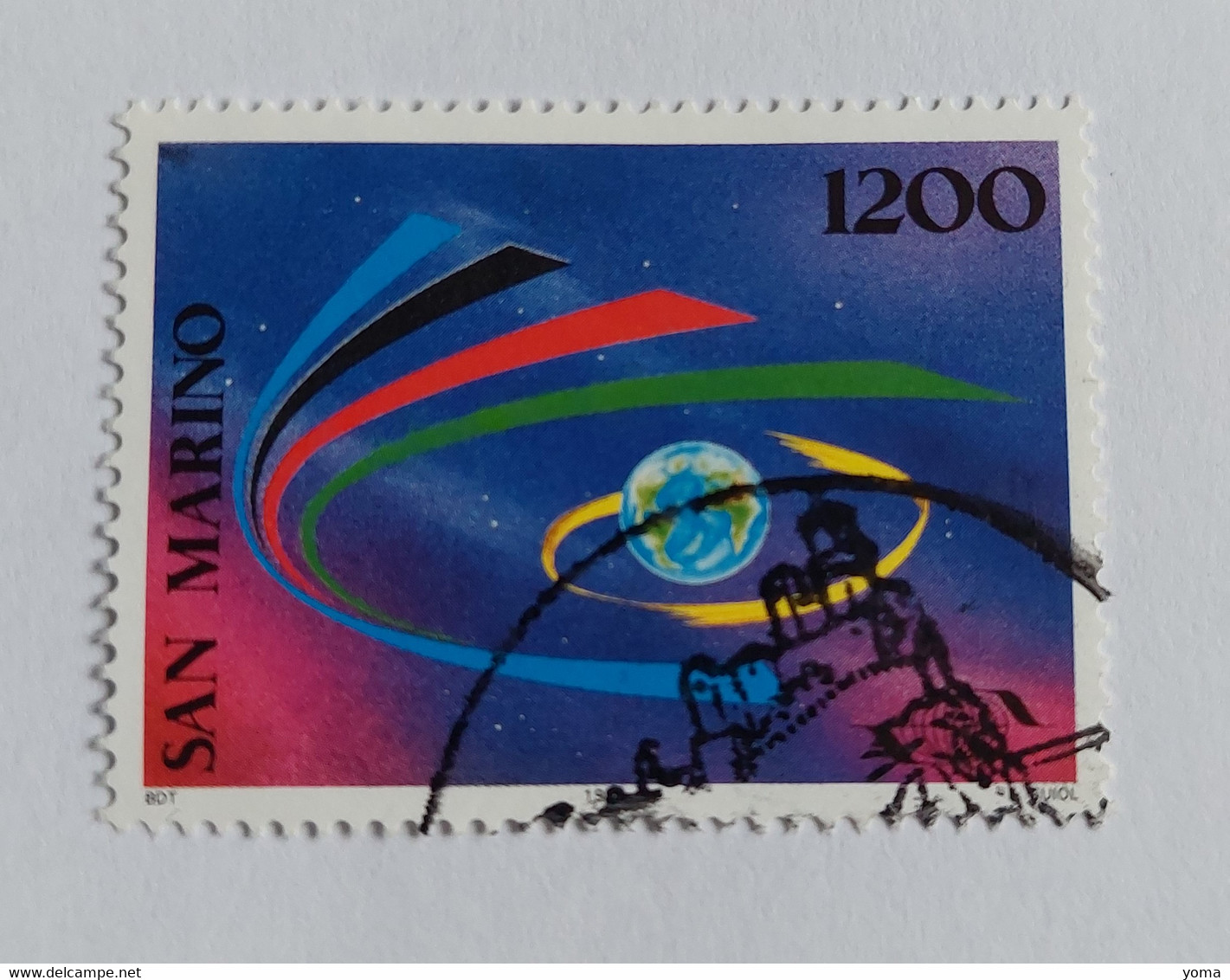 N° 1407       O.M.T.  -  La Terre Et Rubans De Couleurs - Used Stamps