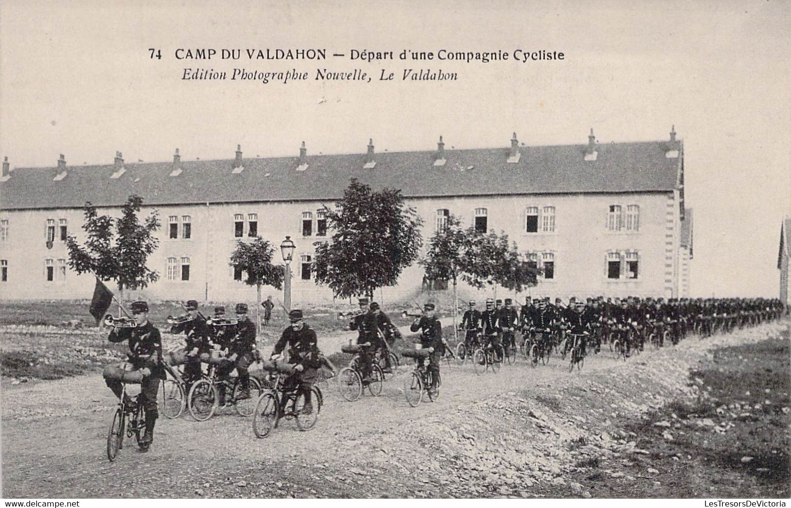 CPA MILITARIAT - Camp De Valdahon - Départ D'une Compagnie Cycliste - Edition Photographie Nouvelle - Le Valdabon - Maniobras