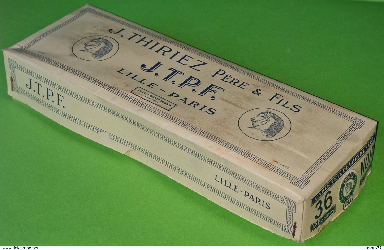 Ancienne Boite Carton Vide Pour 12 Bobines De Fils Noires - Publicité Mercerie THIRIEZ J.T.P.F.- Cheval Vert - Vers 1950 - Boîtes