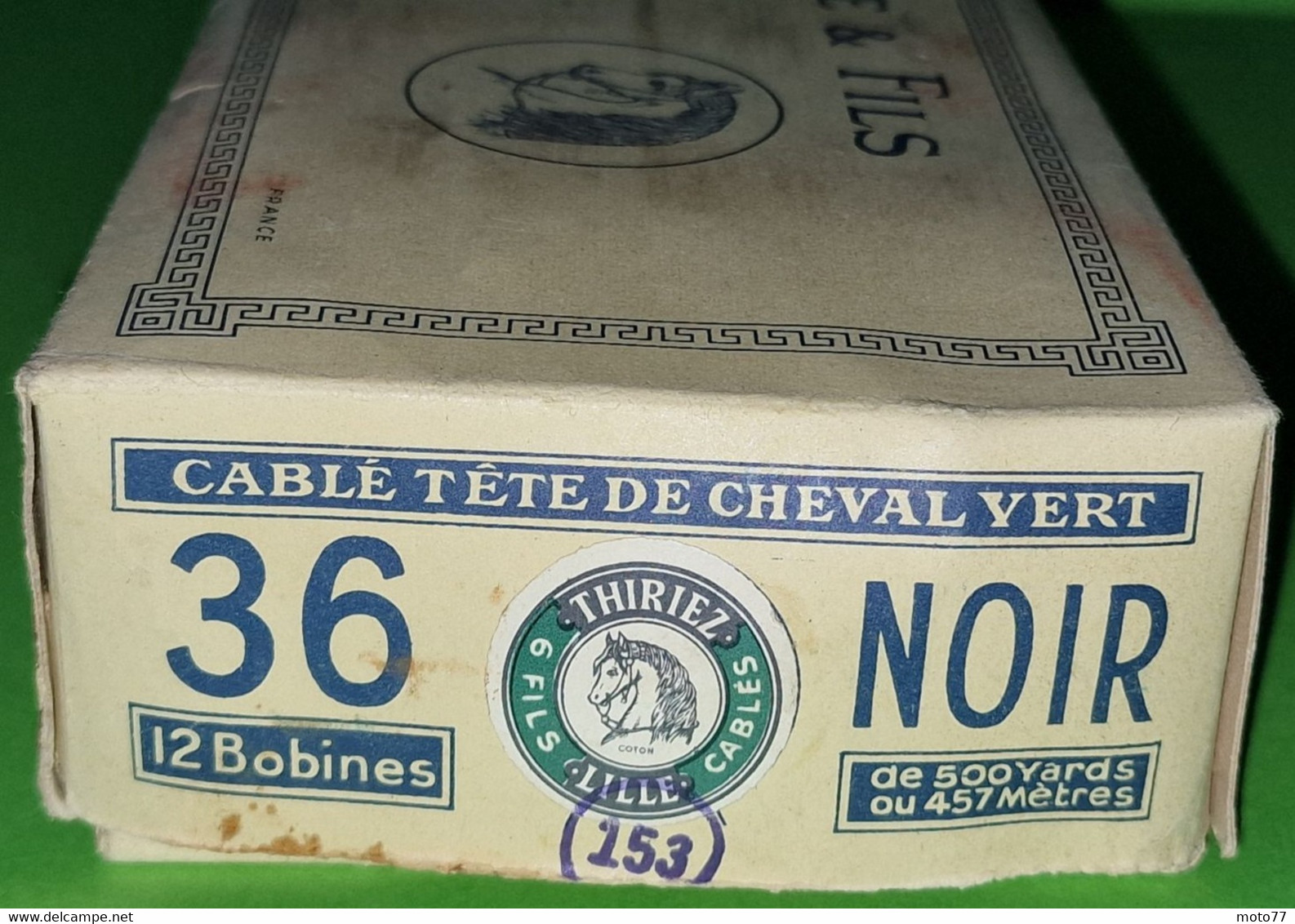 Ancienne Boite Carton Vide Pour 12 Bobines De Fils Noires - Publicité Mercerie THIRIEZ J.T.P.F.- Cheval Vert - Vers 1950 - Boîtes