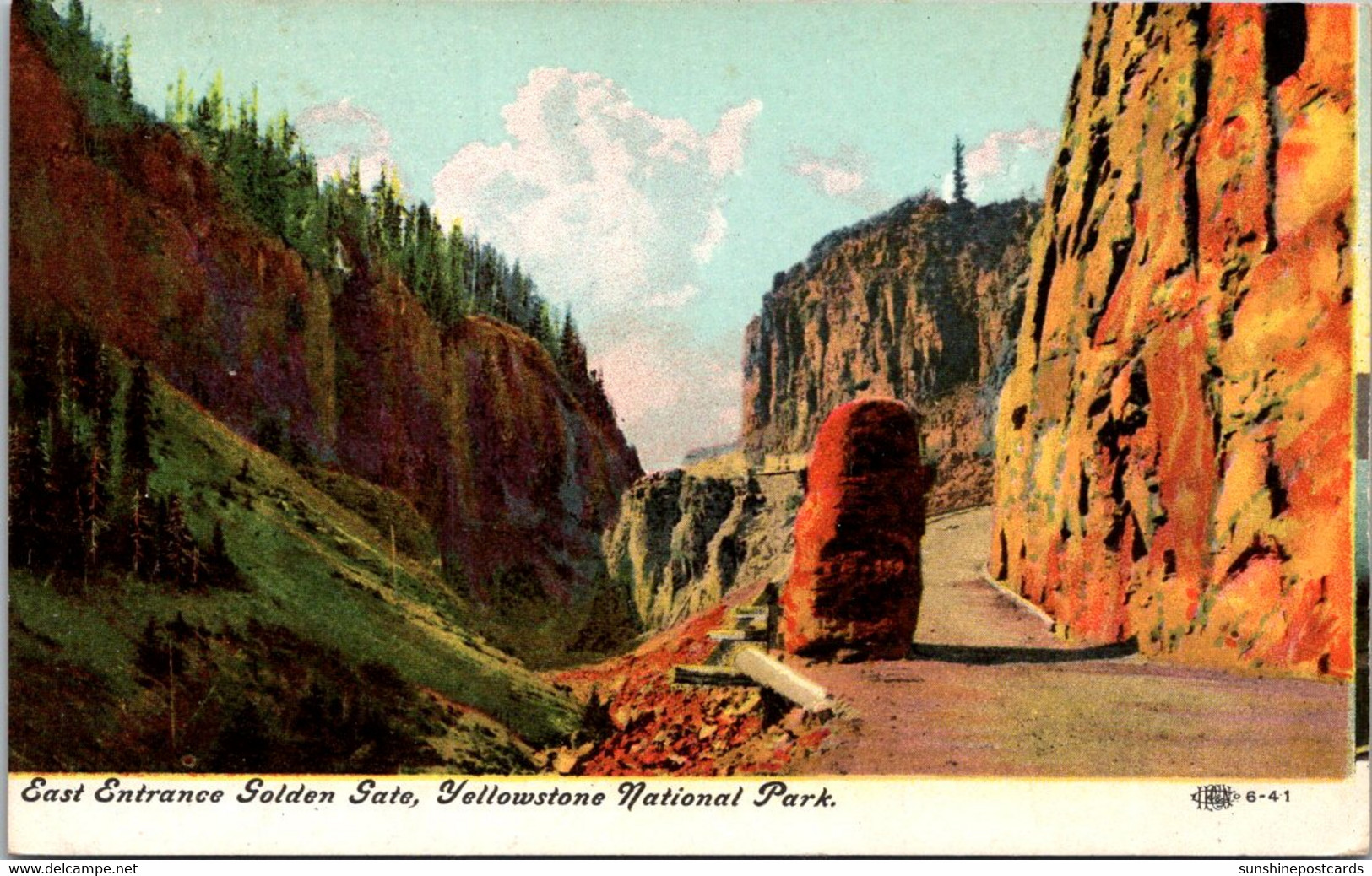 Yellowstone National Park Golden Gate East Entrance - USA National Parks