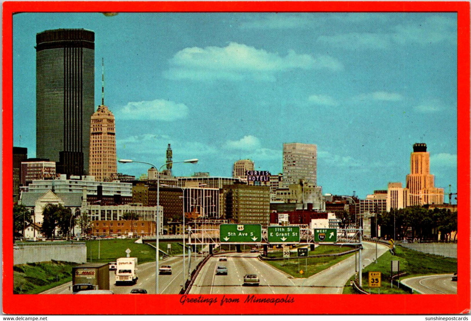 Minnesota Minneapolis Greetings With View Of Downtown Skyline - Minneapolis