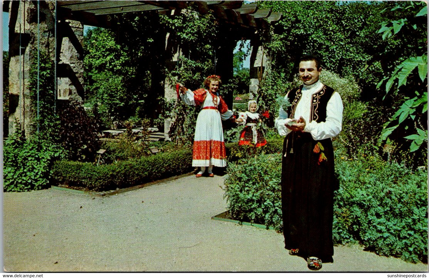 Wisconsin Milwaukee Holiday Folk Fair Locals In Costume - Milwaukee