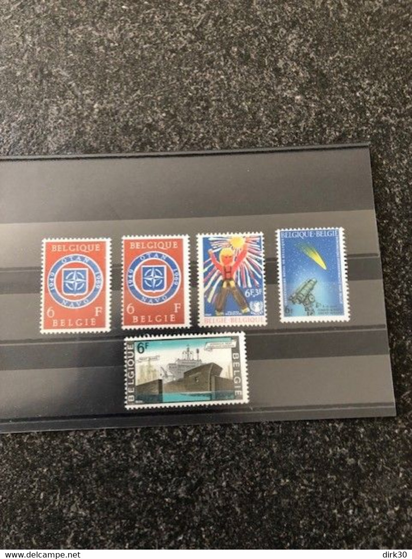 Belgie 1969 1494 1479 1496 CURIOSITEIT VERSCHUIVINGEN 1496 WIT VLEKJE RECHTS MNH - Sin Clasificación