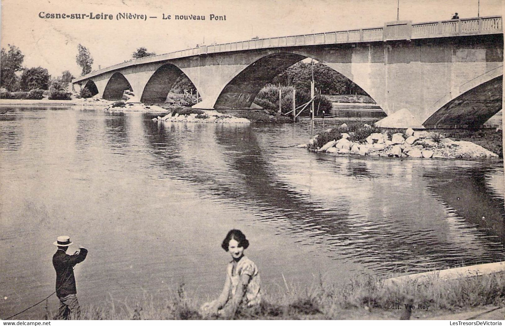 CPA - 58 - COSNE Sur LOIRE - Le Nouveau Pont - Femme Et Homme Sur La Berge - Cosne Cours Sur Loire