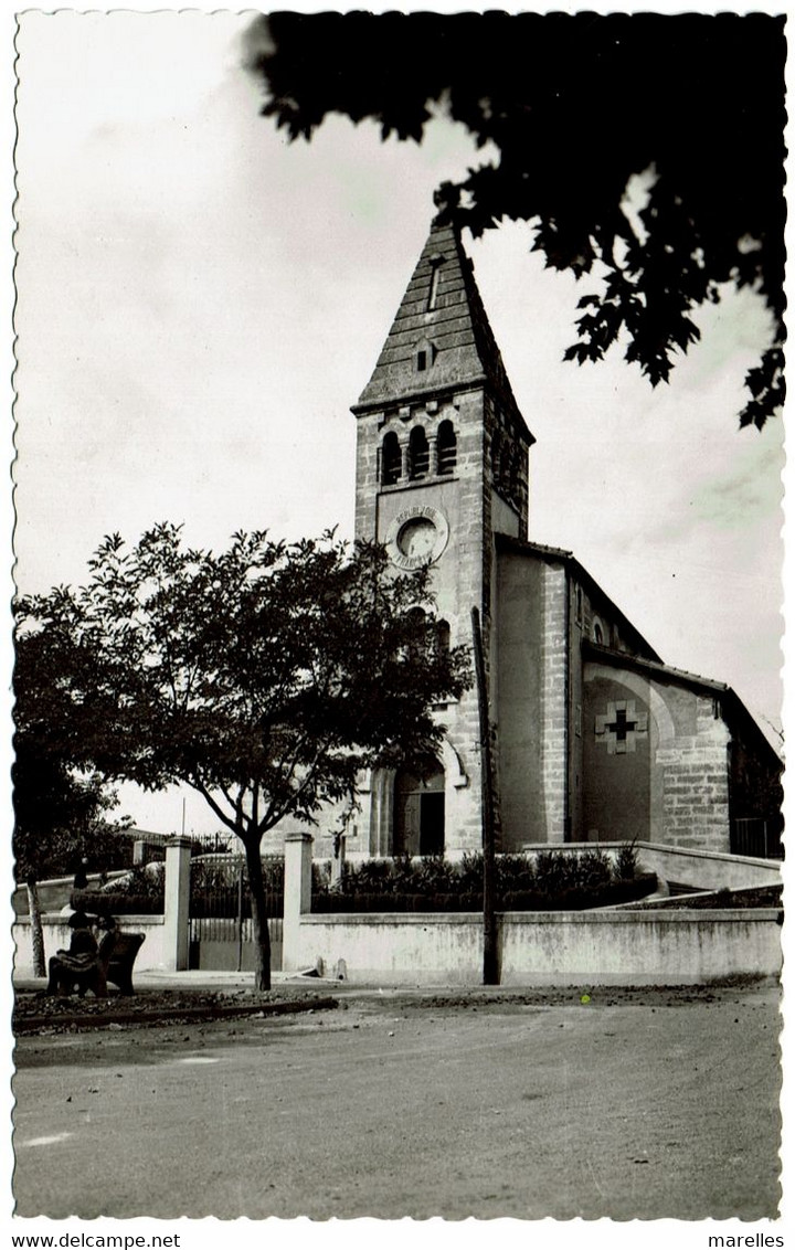 CPSM 34. Paulhan. Paroisse Sainte-Croix, Dentelée - Paulhan