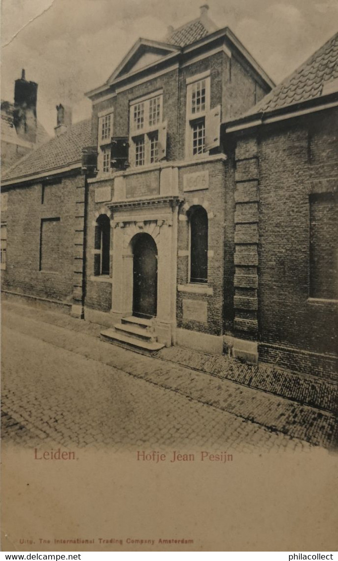 Leiden // Hofje Jean Pesijn Ca 1900 - Leiden