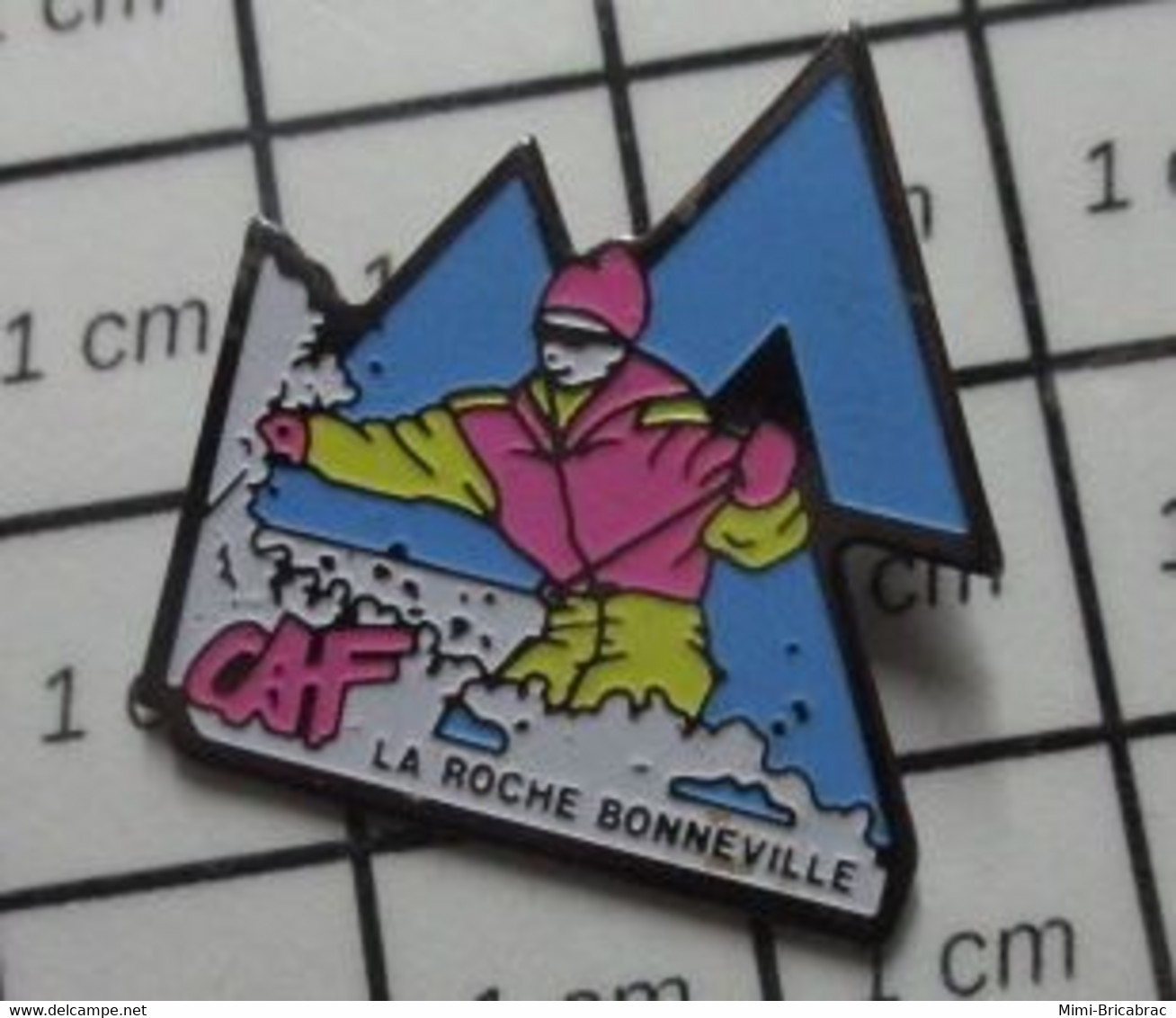 513k Pin's Pins / Beau Et Rare / SPORTS / SKI NEIGE Club Alpin Français La Roche-Bonneville Est Une Association Affilié - Sports D'hiver