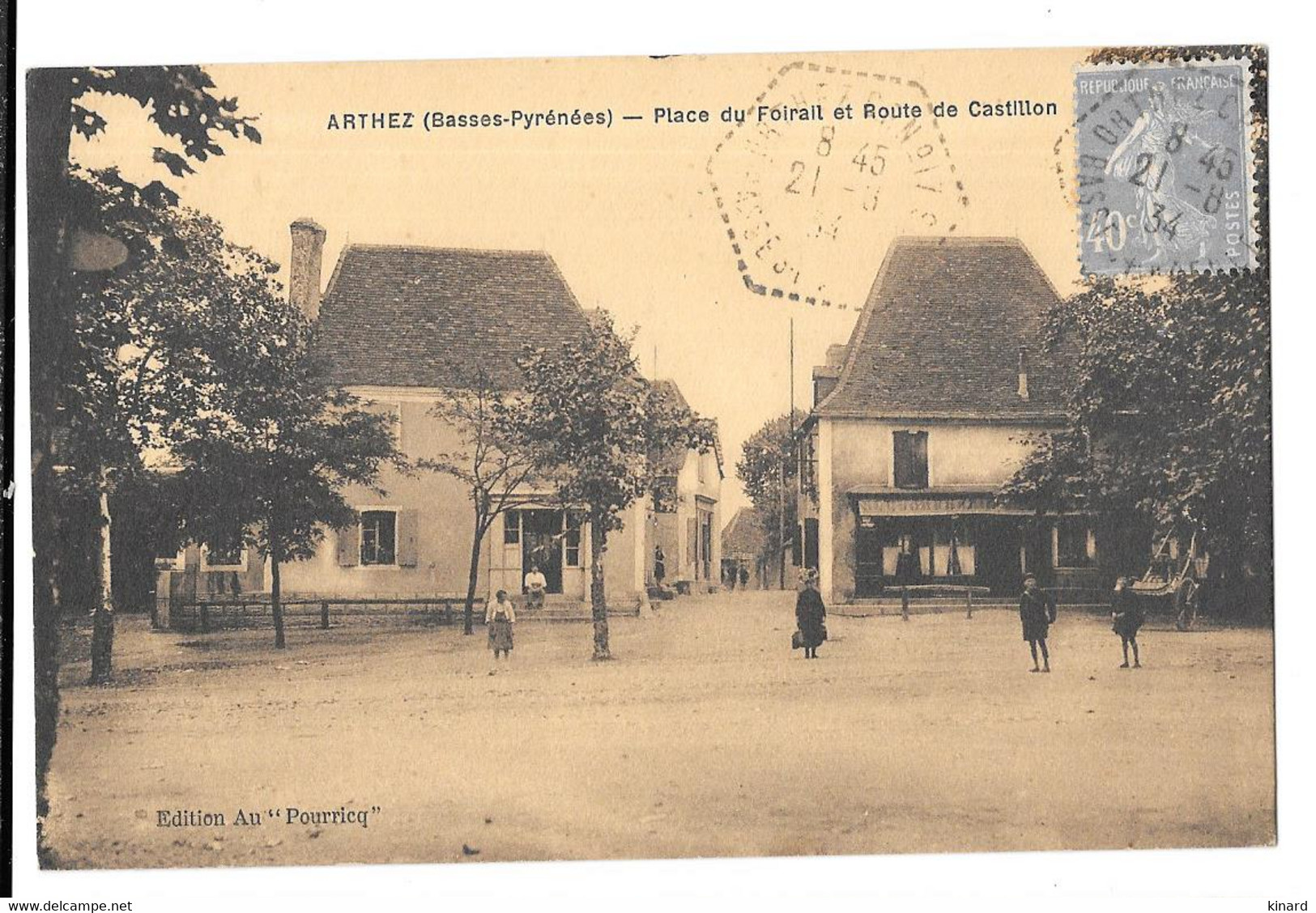 CPA .  ARTHEZ . PLACE DU FOIRAIL  ET ROUTE DE CASTILLON .. 1934   Modele Pas Courant  Voir SCAN - Arthez De Bearn