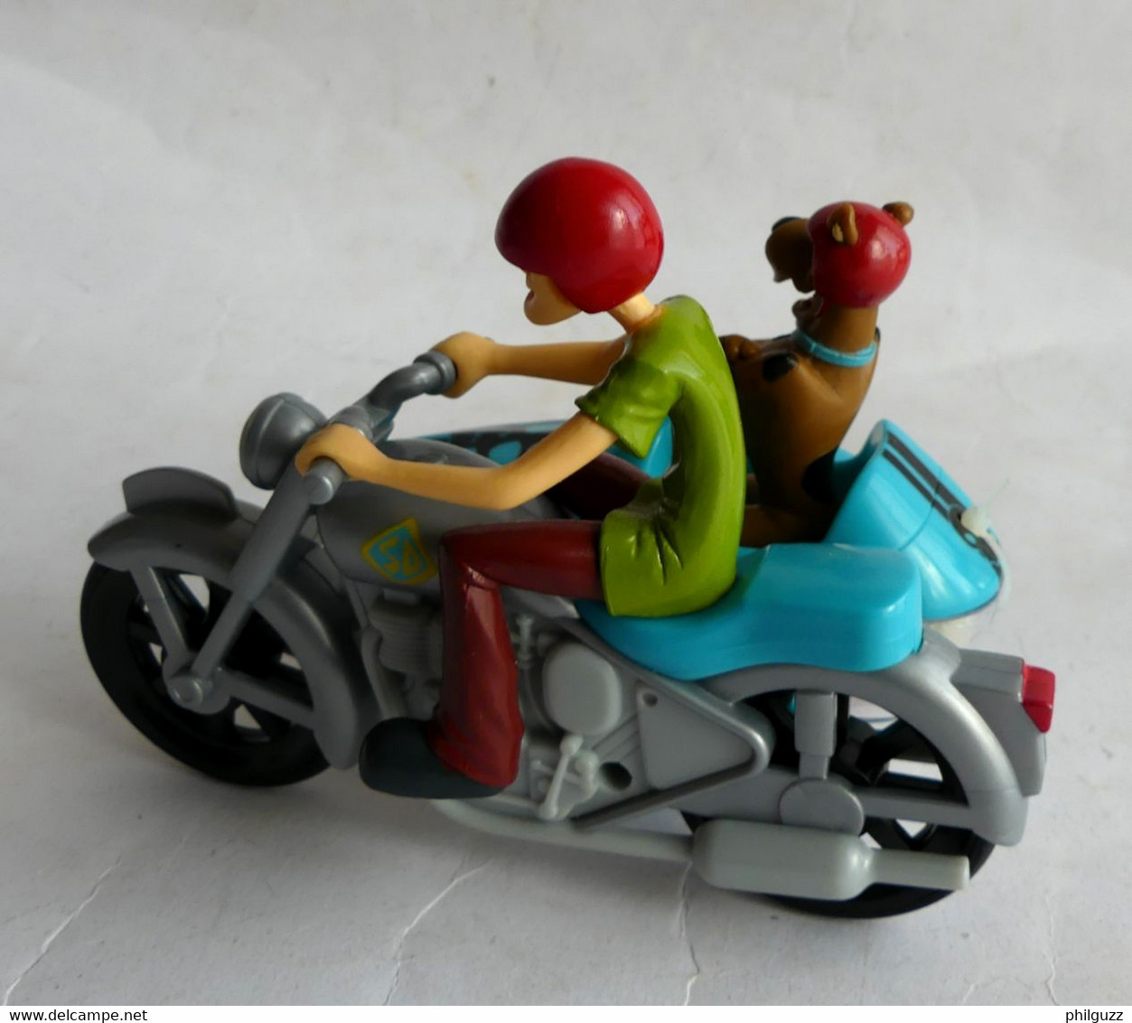 FIGURINE FIZZY SCOUBIDOU SCOOBY DOO En MOTO SIDE CAR BLEU 2012 - Altri & Non Classificati